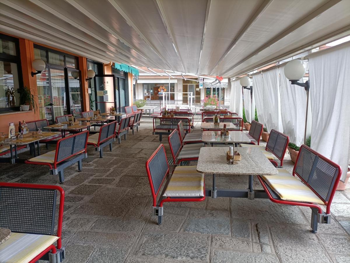 Albergo Roma Gattico Zewnętrze zdjęcie